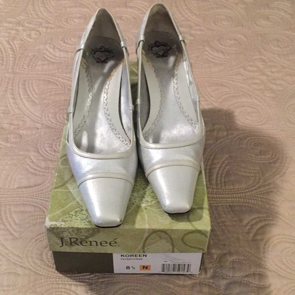 Used Pumps Narrow Width